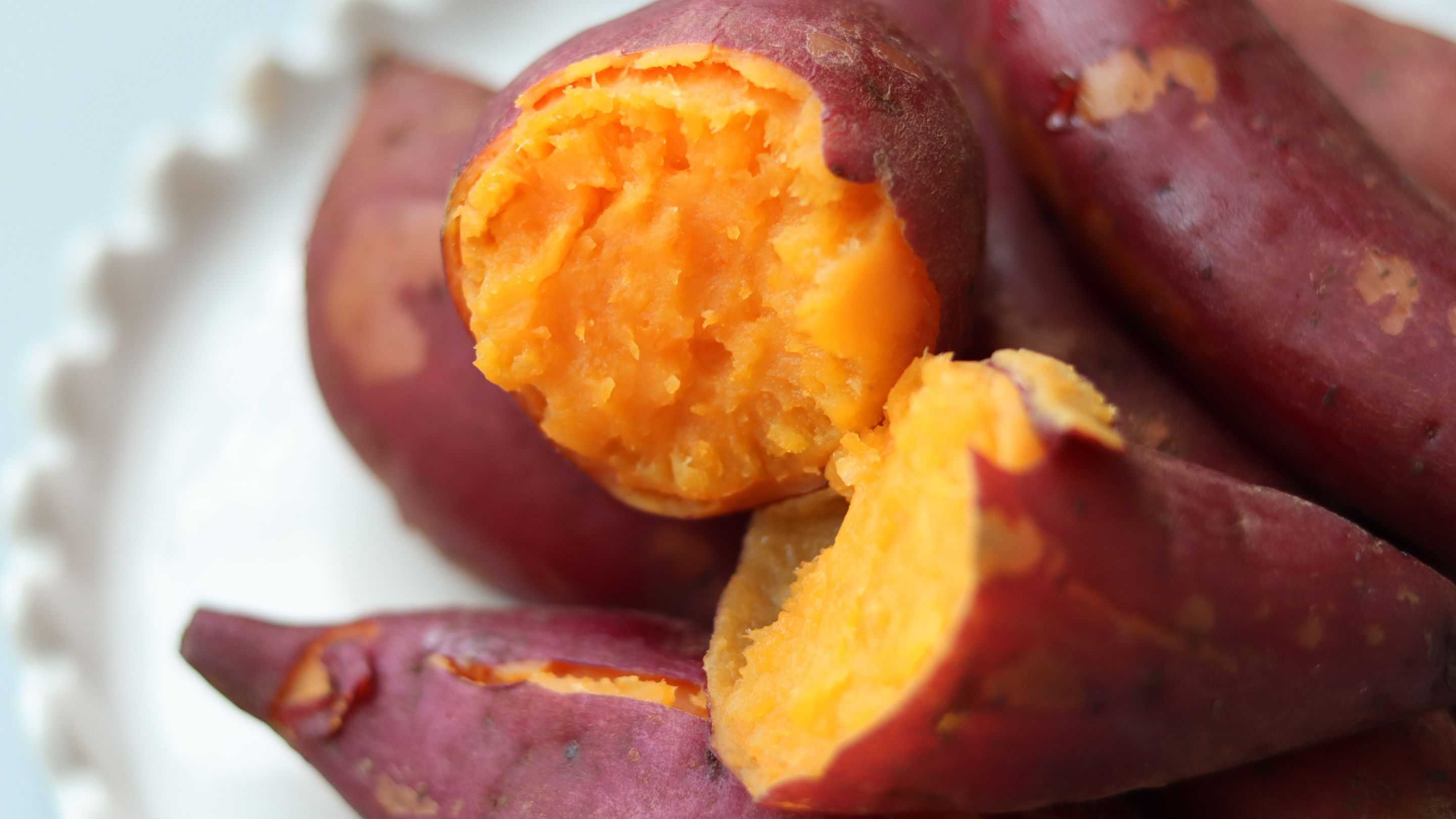 Sering Makan Ubi Rebus? Ini Dia Manfaat dan Risikonya